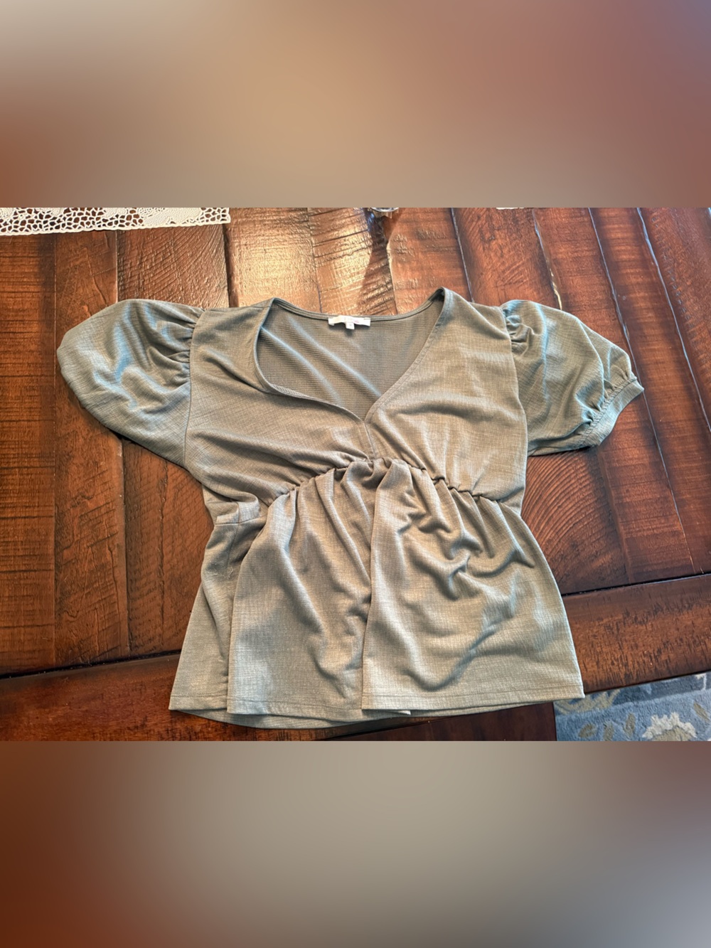 Francesca's Collections Olive Green V-Neck Ruched Waist Top